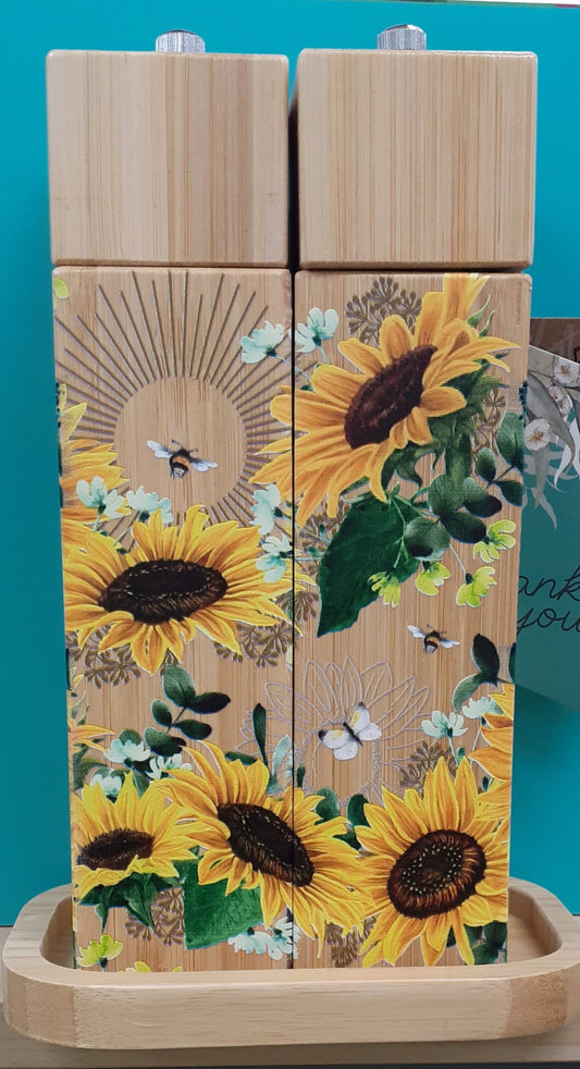 Lisa Pollock Salt & Pepper Grinder Bee Sunny